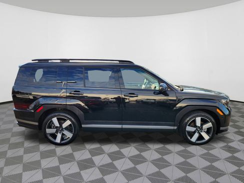 Used 2024 Hyundai Santa Fe Limited image 6
