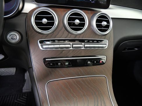 Certified 2021 Mercedes-Benz GLC 300 4MATIC image 21