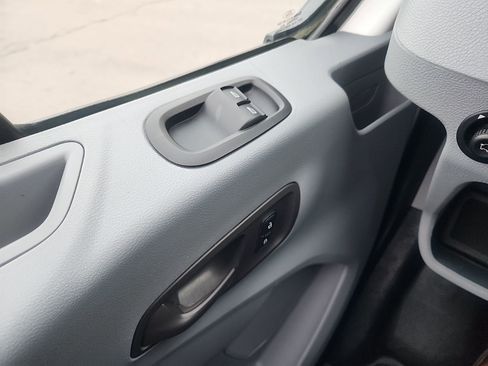 Used 2015 Ford Transit 350 XLT image 21