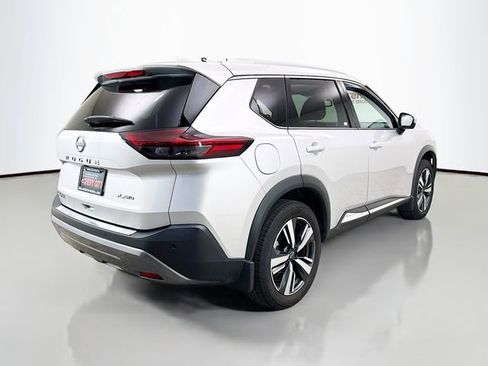 Used 2022 Nissan Rogue SL image 9
