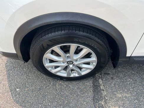 Used 2022 Nissan Rogue Sport SV FWD image 10