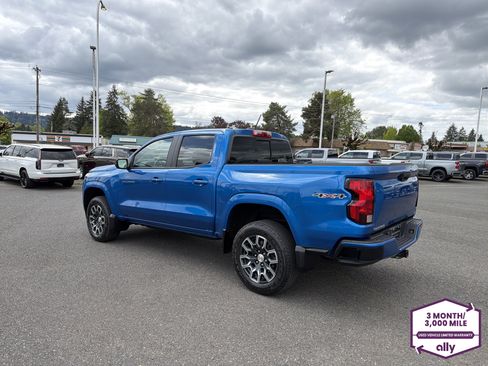 Used 2023 Chevrolet Colorado LT w/ LT Convenience Package II AWD/4WD image 3