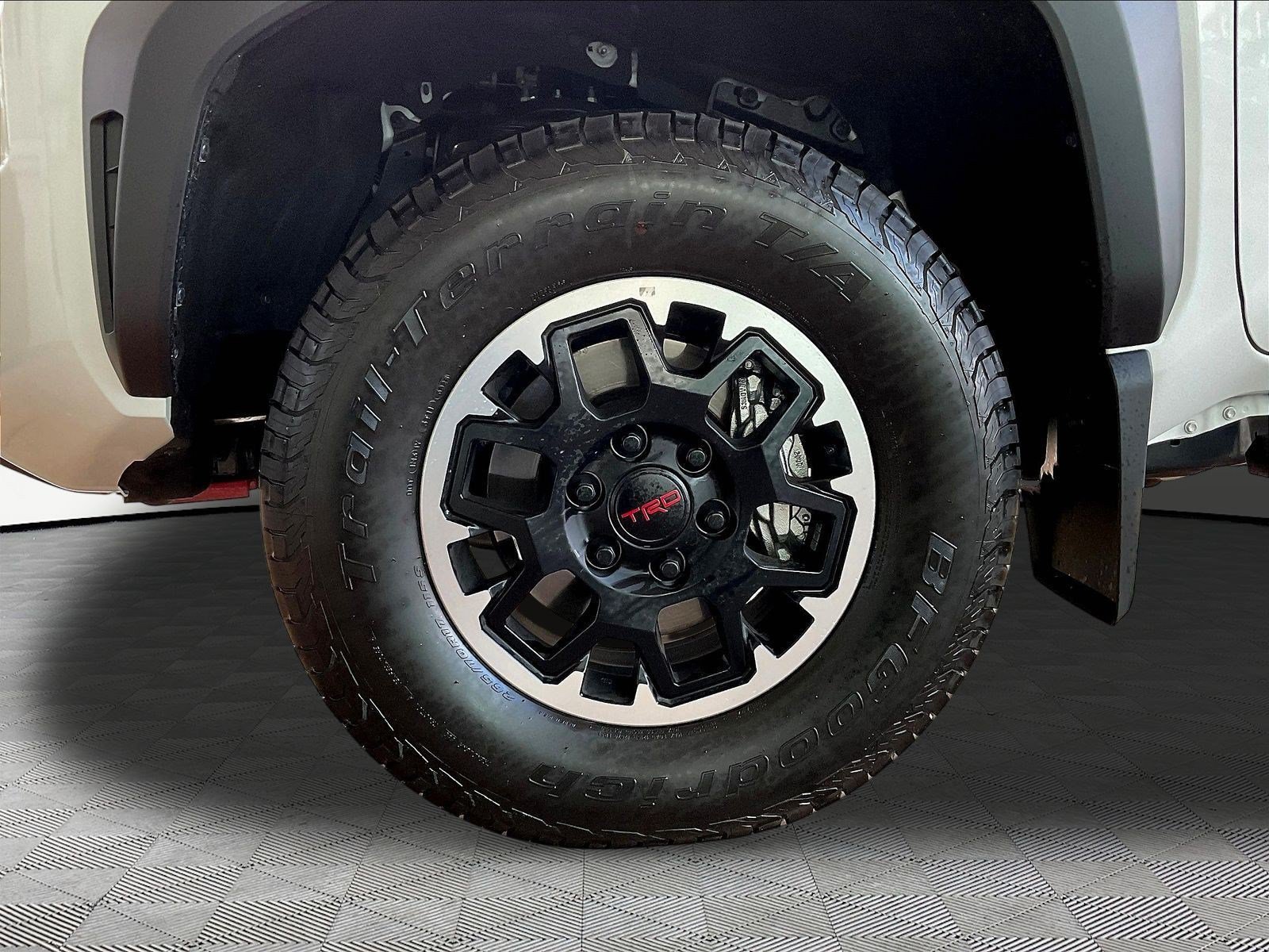 Used 2026 Toyota Tacoma TRD Off-Road AWD/4WD image 32
