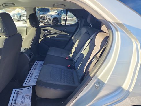 Used 2022 Chevrolet Equinox LT image 24