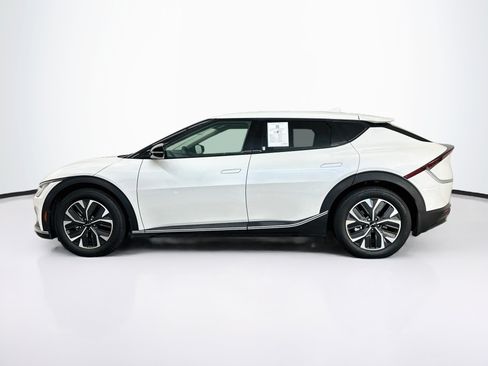 Used 2024 Kia EV6 Light AWD/4WD image 4