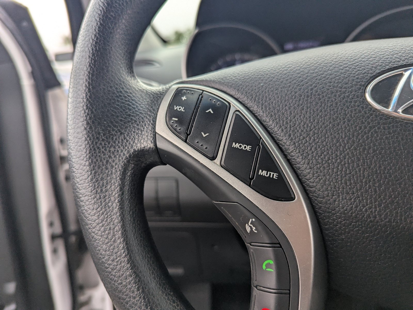 Used 2016 Hyundai Elantra GT FWD image 30