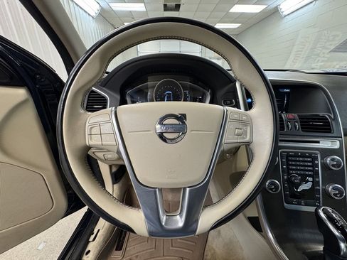 Used 2015 Volvo XC60 T5 Premier image 33