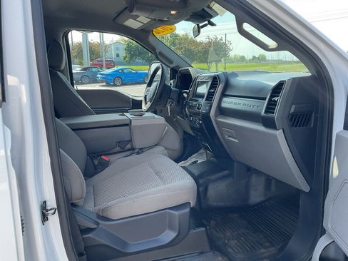 Used 2022 Ford F250 XLT AWD/4WD image 9
