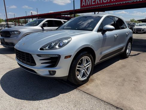 Used 2015 Porsche Macan S image 2