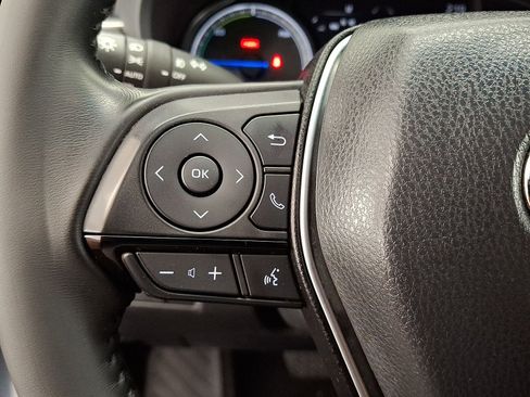 Certified 2023 Toyota Venza XLE AWD/4WD image 9