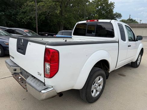 Used 2012 Nissan Frontier SV RWD image 8