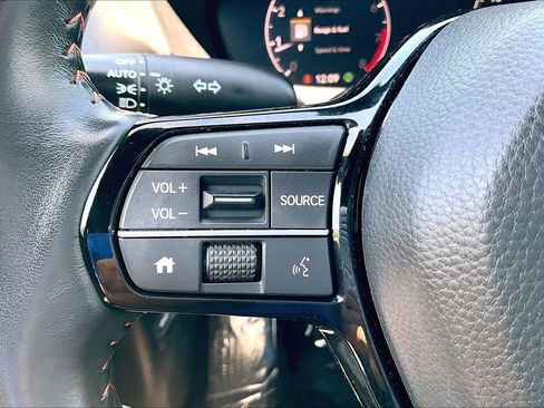 Used 2023 Honda HR-V Sport image 17