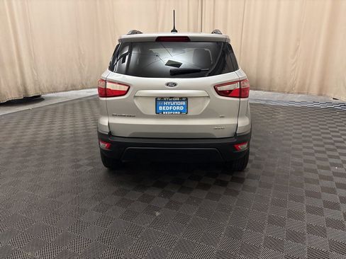 Used 2021 Ford EcoSport SE w/ SE Convenience Package image 6