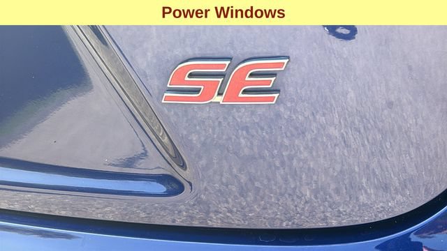 Used 2022 Toyota Corolla SE FWD image 11