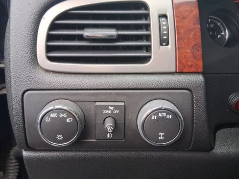 Used 2013 GMC Yukon XL SLT w/ SLT-2 Equipment Package image 13