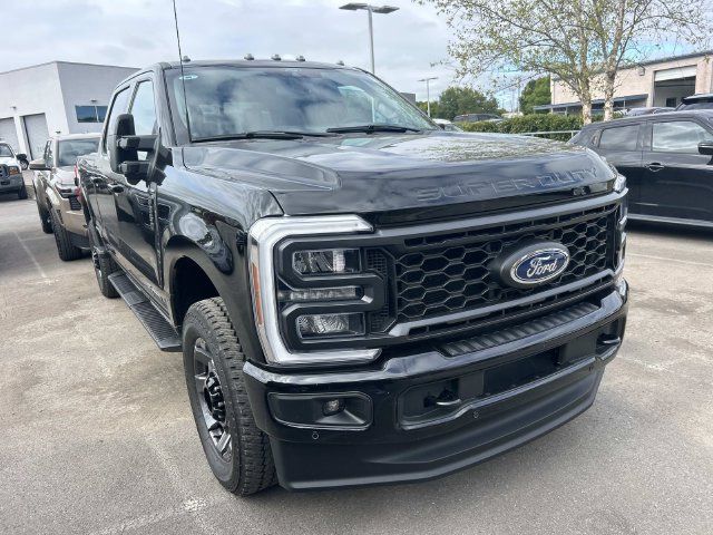 Used 2024 Ford F350 Lariat w/ Lariat Ultimate Package AWD/4WD image 3
