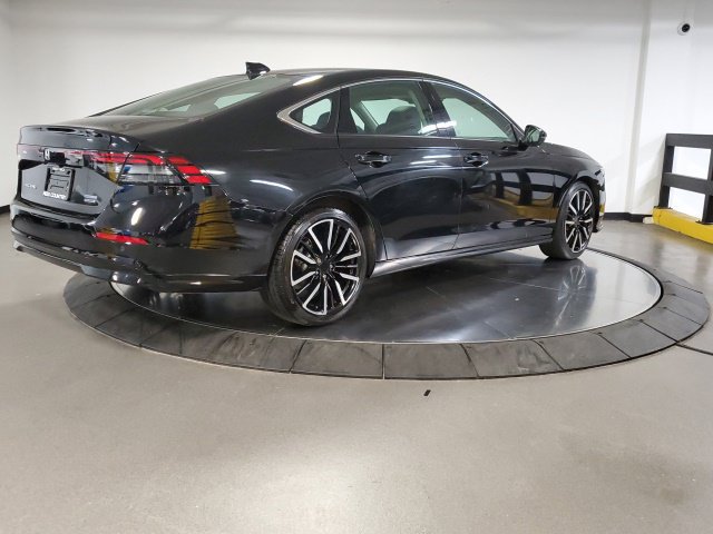Used 2024 Honda Accord Touring image 9