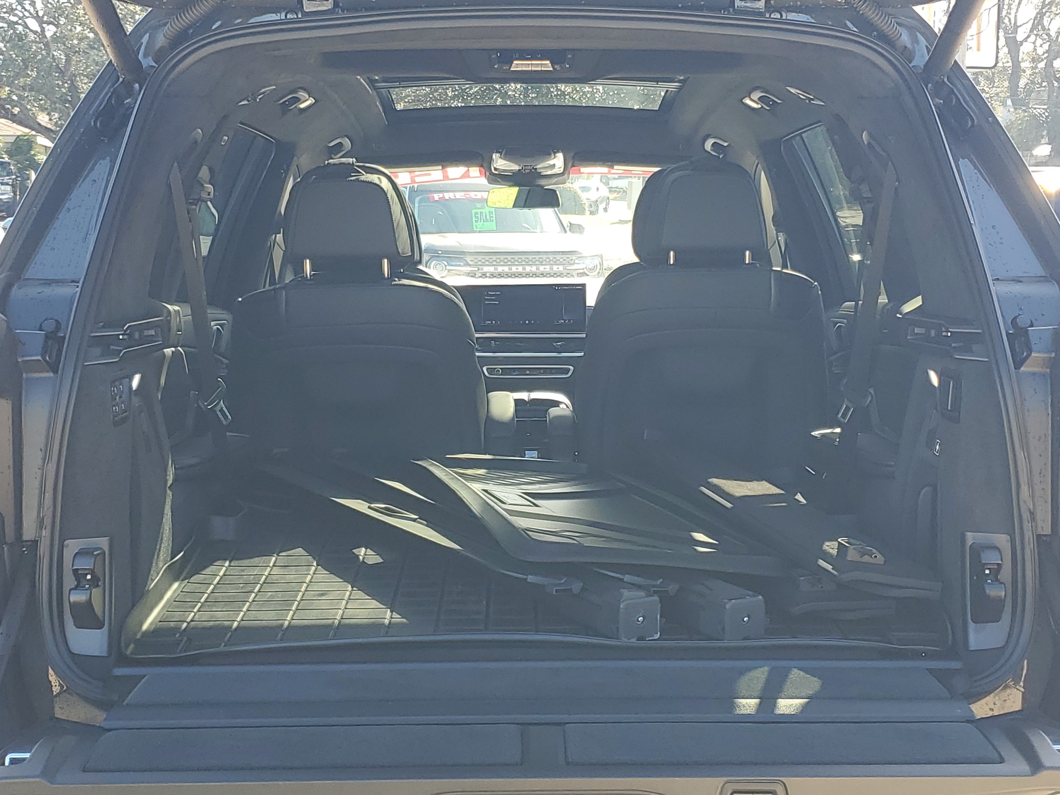 Used 2025 BMW X7 M60i AWD/4WD image 37