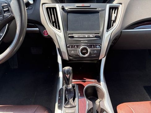 Used 2016 Acura TLX w/ Technology Package FWD image 11