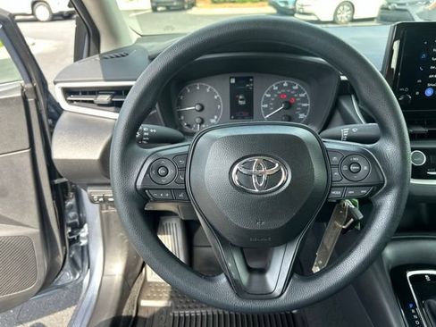 Used 2025 Toyota Corolla LE FWD image 19