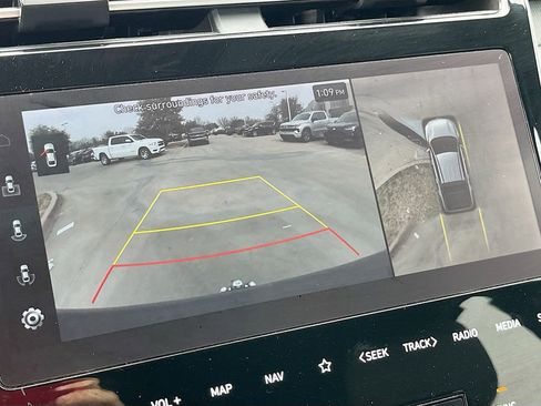 Used 2024 Hyundai Santa Cruz Limited image 14