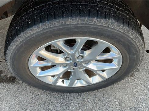 Used 2016 Ford Expedition Limited w/ Equipment Group 301A image 28