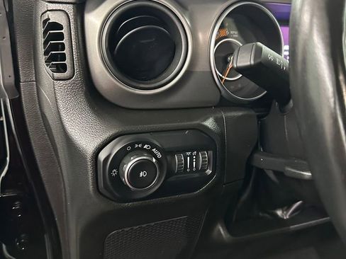 Used 2022 Jeep Wrangler Unlimited Sport image 14