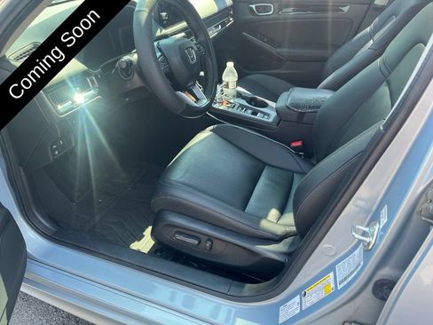 Used 2023 Honda Civic Touring image 9