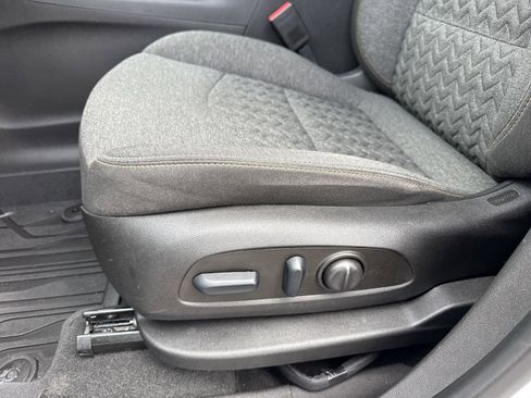 Used 2023 Chevrolet Equinox LT image 18