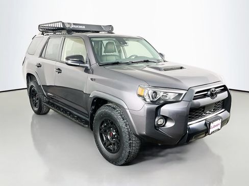 Used 2021 Toyota 4Runner Venture AWD/4WD image 4