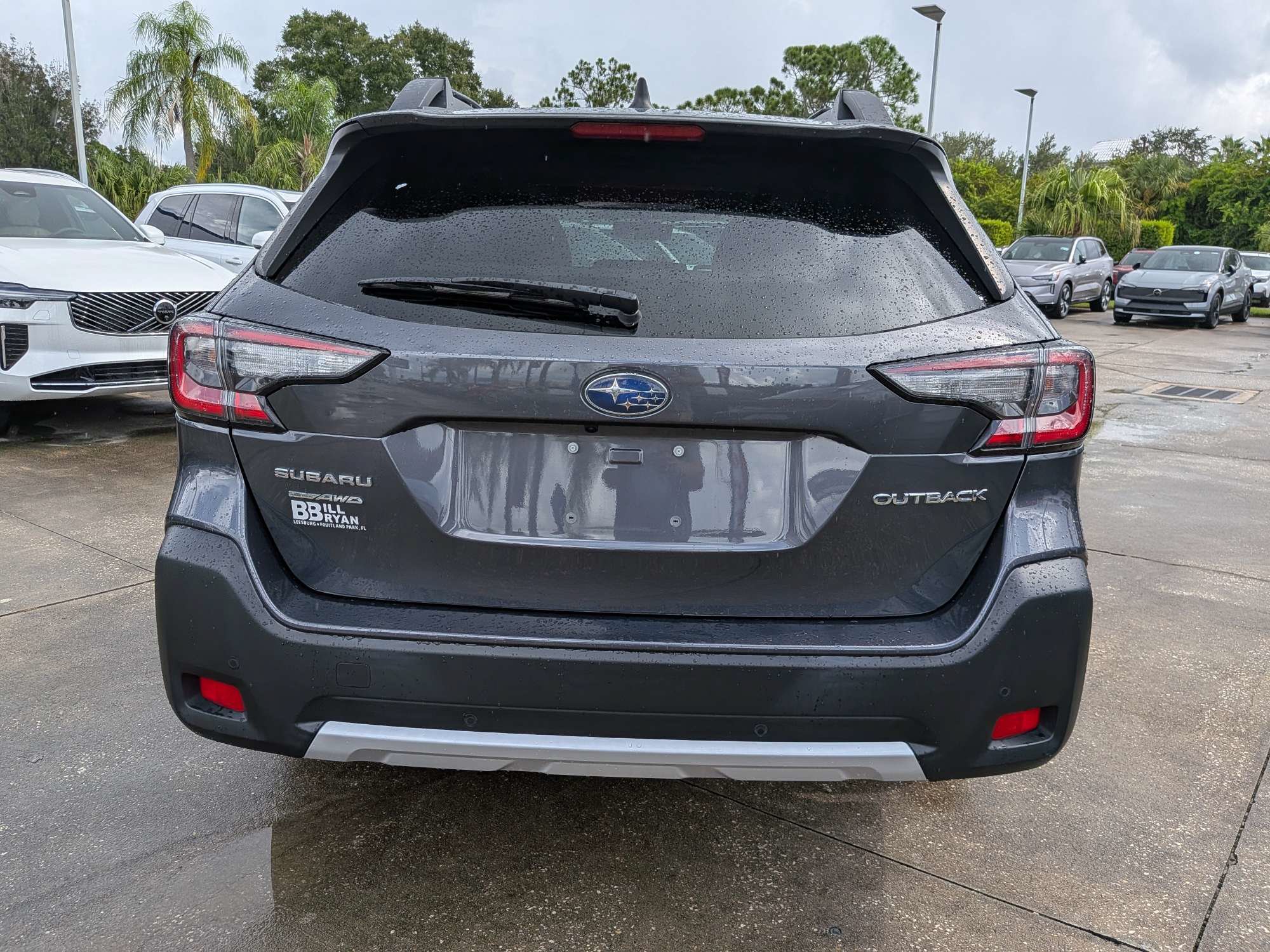 Used 2023 Subaru Outback Limited AWD/4WD image 5
