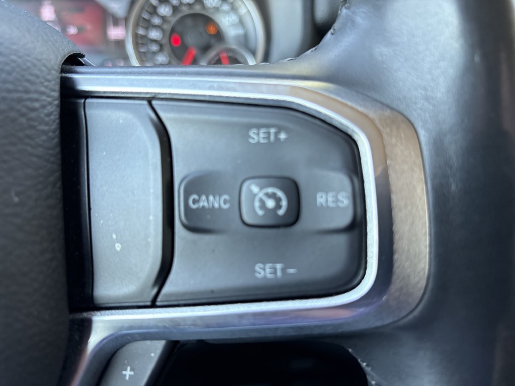 Used 2019 RAM 1500 Laramie AWD/4WD image 22