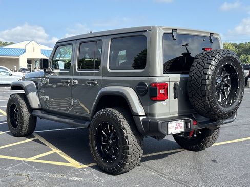 Used 2023 Jeep Wrangler Unlimited Sahara w/ LED Lighting Group AWD/4WD image 18