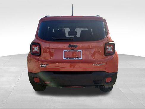 Used 2017 Jeep Renegade Trailhawk image 5