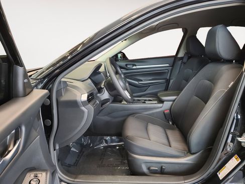 Used 2022 Nissan Altima 2.5 SV FWD image 24