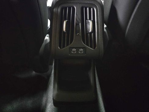 Used 2025 BMW X2 xDrive28i w/ Technology Package image 17