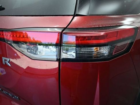 Used 2026 Nissan Pathfinder Platinum FWD image 12