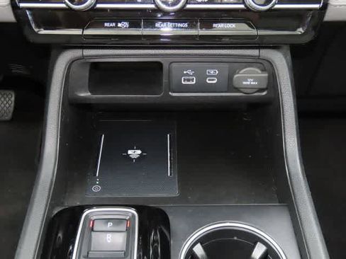 Used 2023 Honda Pilot Touring image 25