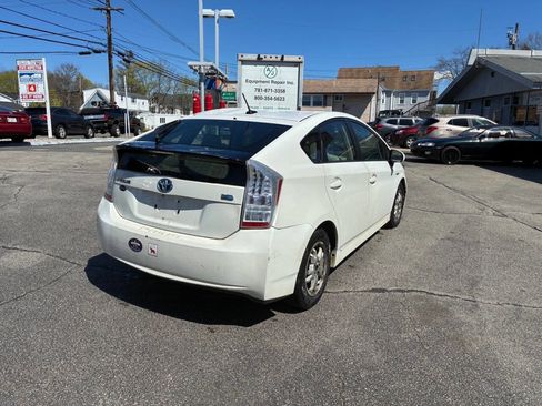 Used 2010 Toyota Prius Three image 4