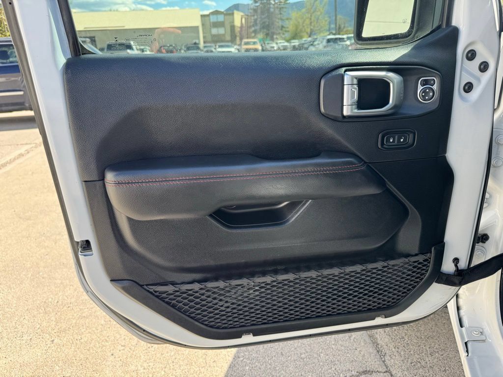 Used 2020 Jeep Gladiator Rubicon AWD/4WD image 16