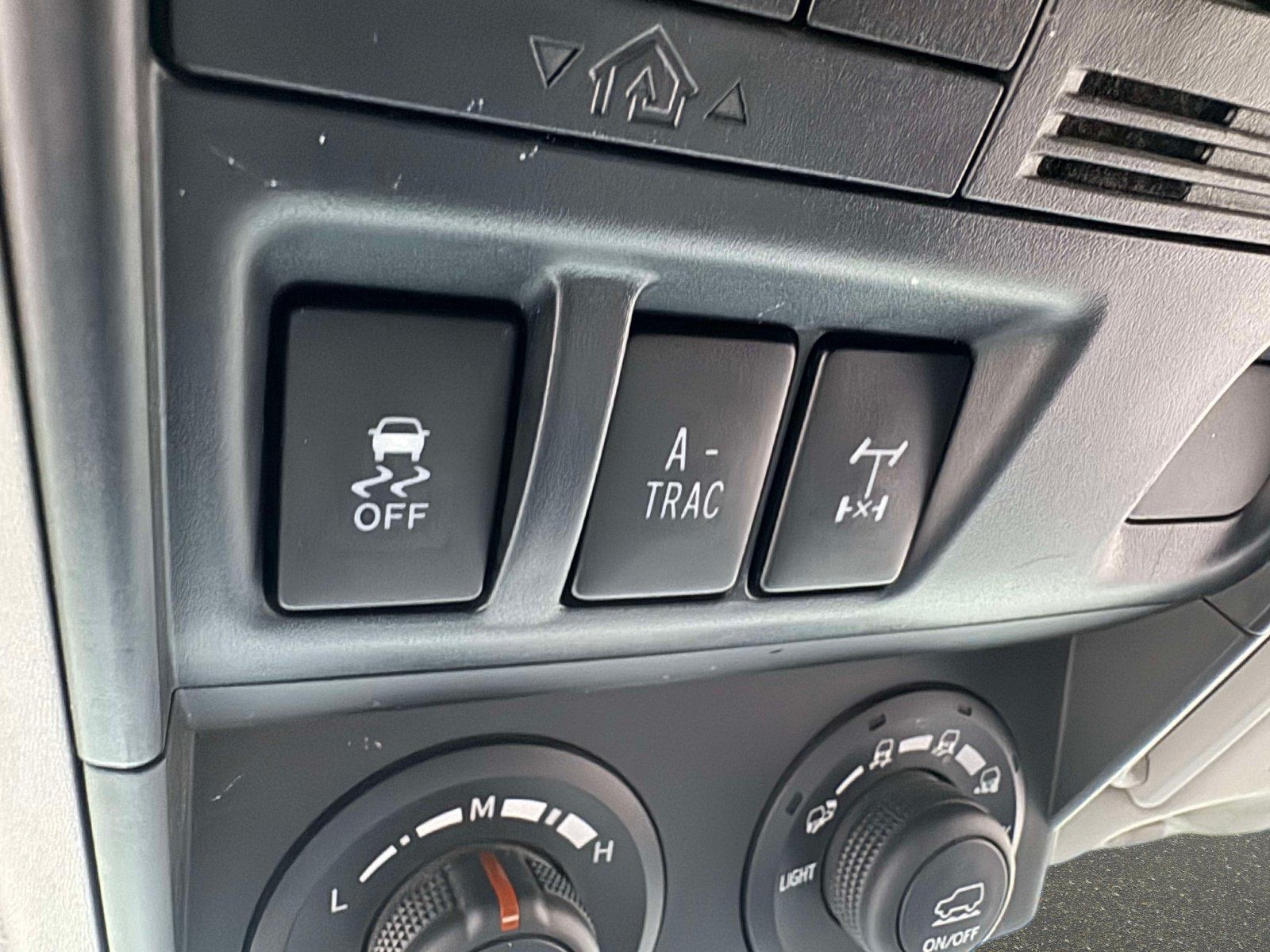 Used 2019 Toyota 4Runner TRD Off-Road Premium AWD/4WD image 36