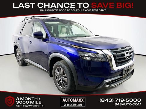 Used 2023 Nissan Pathfinder SV AWD/4WD image 1