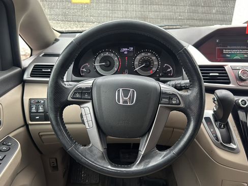 Used 2014 Honda Odyssey EX-L image 2
