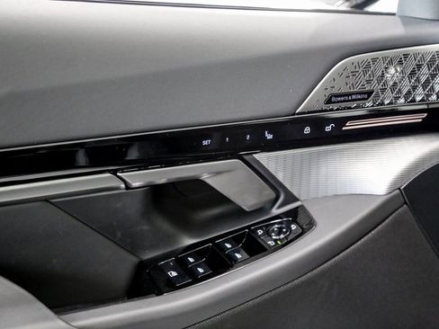 Used 2026 BMW 530i xDrive w/ M Sport Package image 13