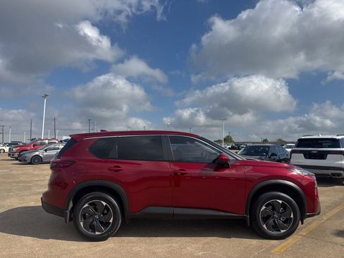 Certified 2024 Nissan Rogue SV image 24