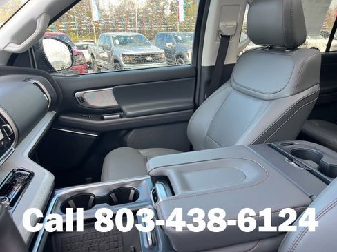 New 2025 Ford Expedition Active image 9