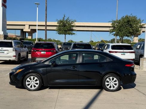 Used 2024 Toyota Corolla LE FWD image 9
