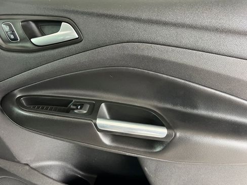 Used 2017 Ford Escape SE AWD/4WD image 18