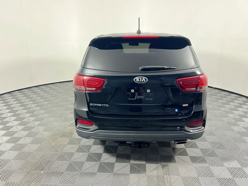 Used 2020 Kia Sorento LX w/ LX I4 Convenience Package image 4