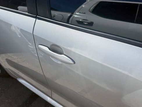 Used 2022 Toyota Corolla LE image 7